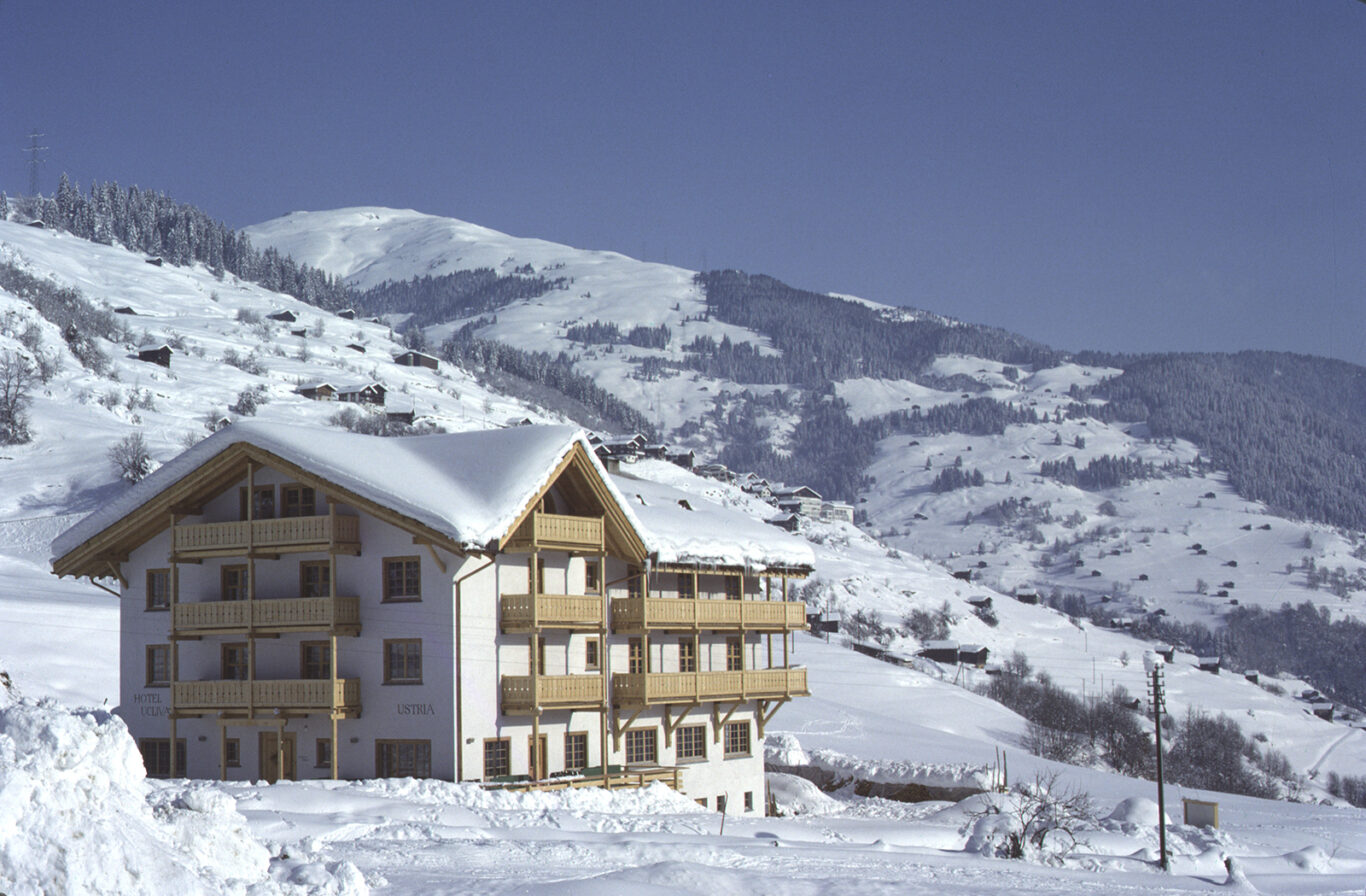 1983 wurde das Ucliva als erstes Okohotel der Schweiz eröffnet.